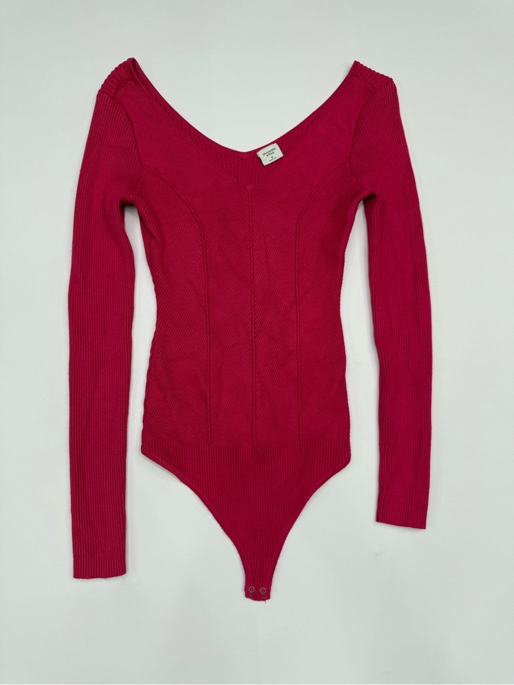 Abercrombie & Fitch Ribbed Long-Sleeve V-Neck Bodysuit Sweater - Fuchsia